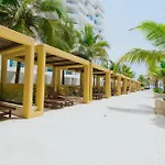 Morros Pelican Sunrise - Livin Colombia